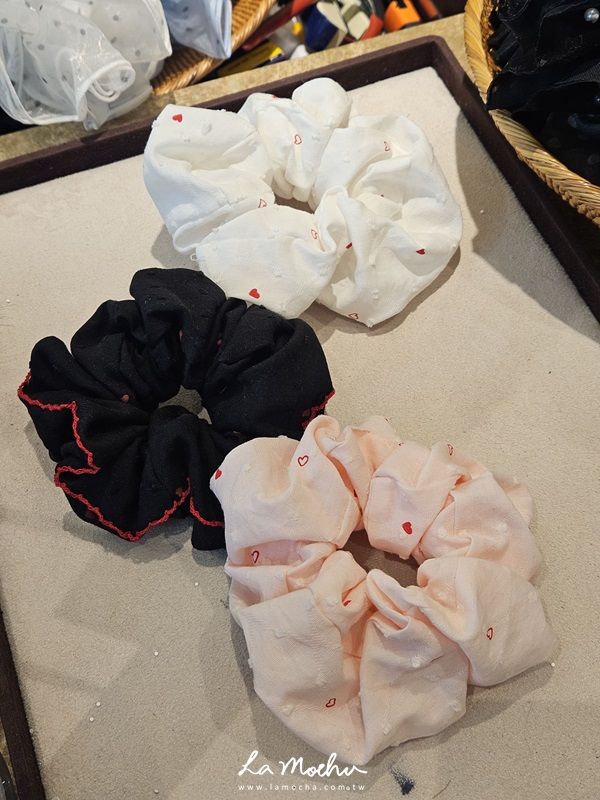滾邊愛心刺繡大腸圈
